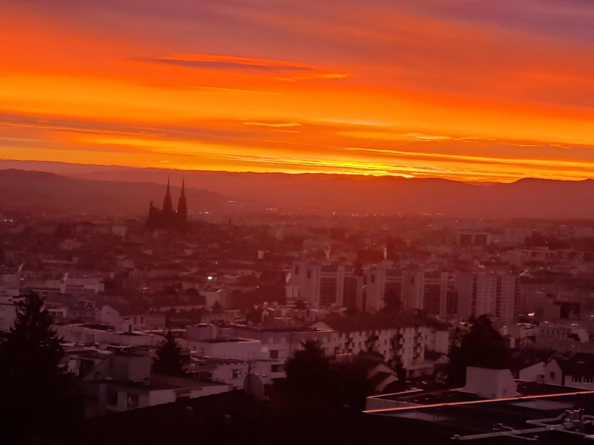 Entre Ville Et Nature - Les Hauts De Clermont Avec Garage Gratuit Exteriér fotografie