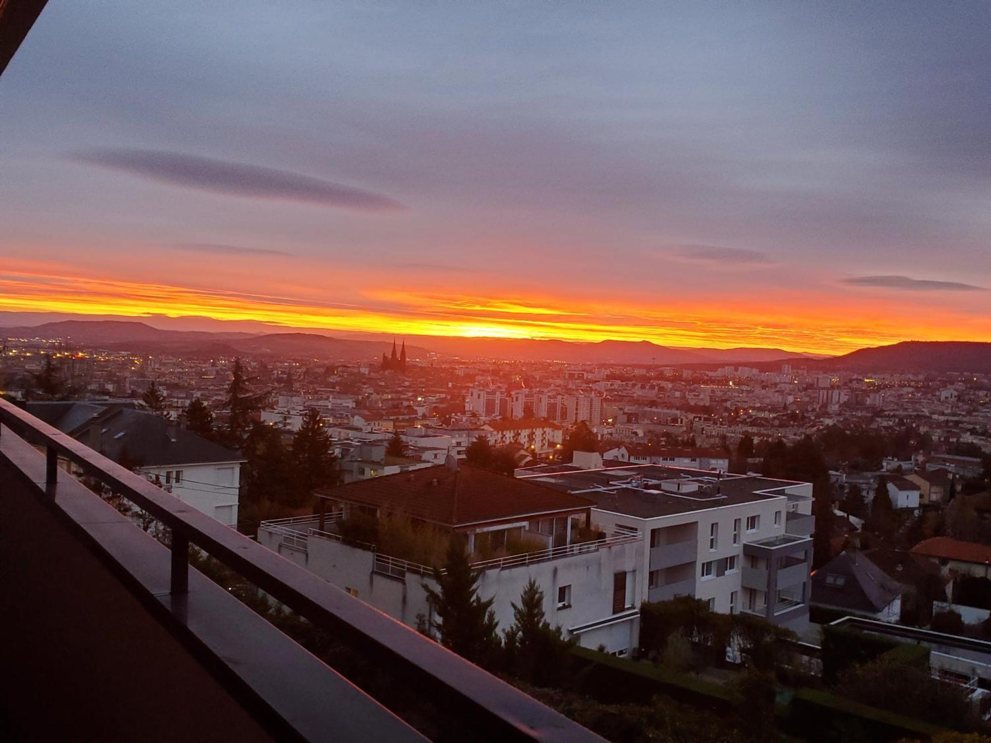 Entre Ville Et Nature - Les Hauts De Clermont Avec Garage Gratuit Exteriér fotografie